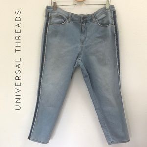 Universal Threads high rise skinny crop